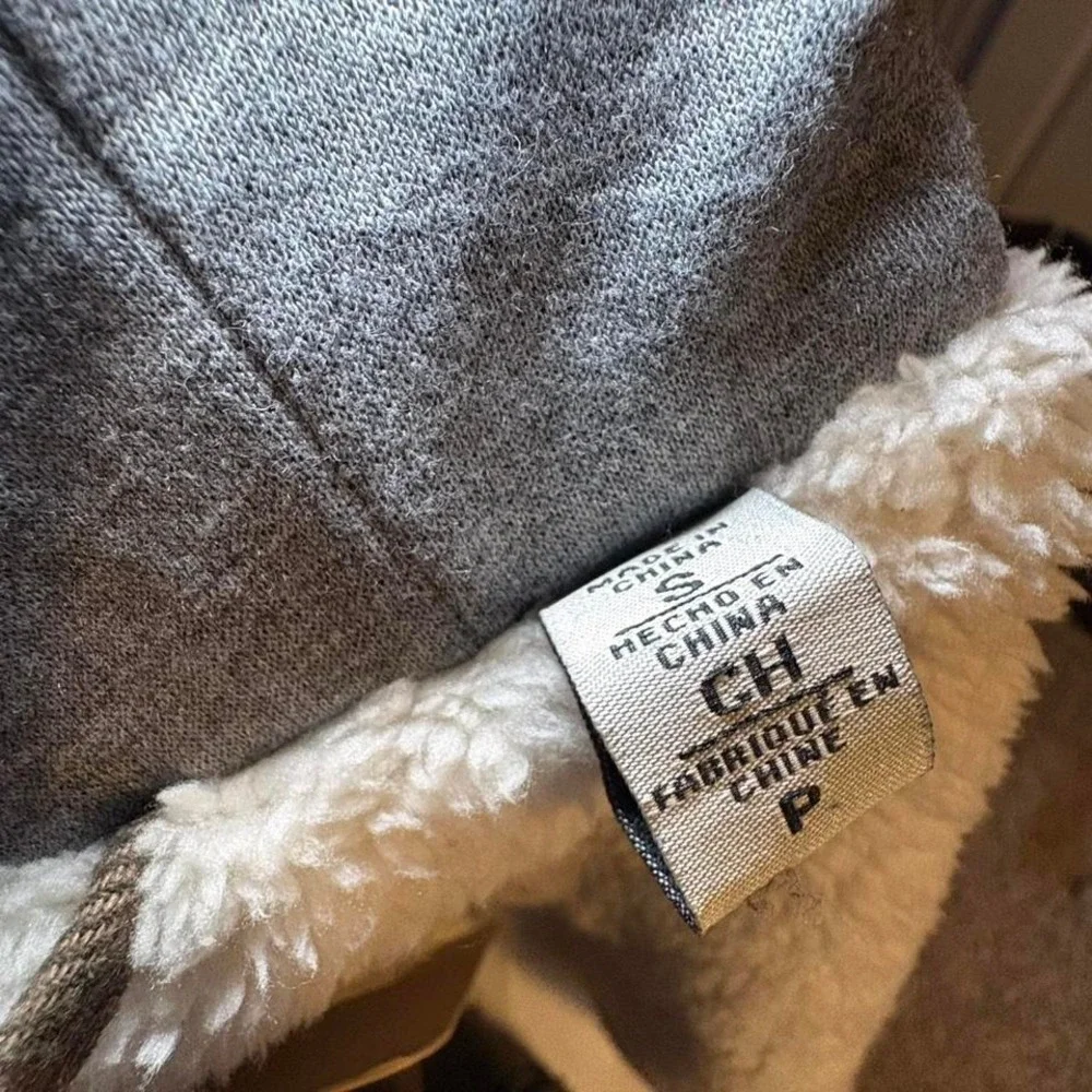 Levi's‎ green and khaki plaid shacket with hoodie